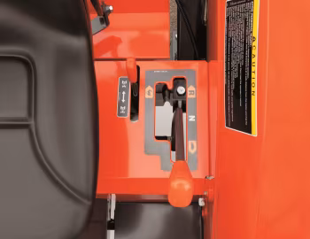 Интерьер Kubota M6040SU '2010–н.в.