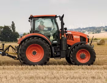 Kubota M7131 '2015–18