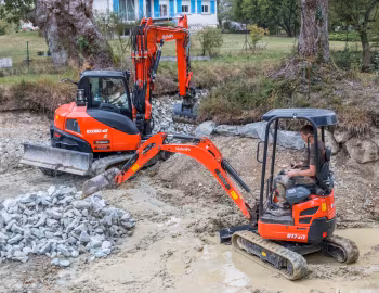 Kubota U17-3α, Kubota KX080-4α
