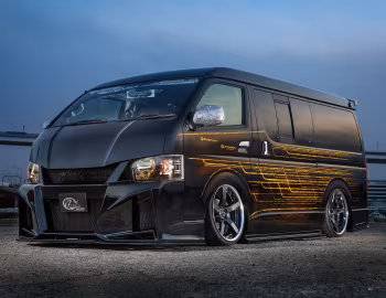 Kuhl Racing Ghost Hiace 200W-GT (H200) '01.2018