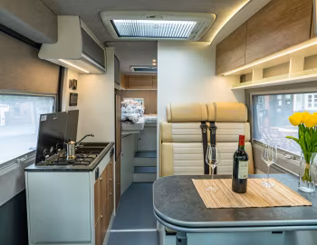 Інтэр'ер la strada Avanti E '2020–21