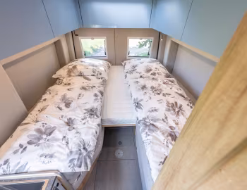 Intérieur 2025–pr. la strada Regent E (Br.907) '2024–pr.