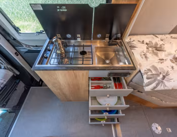 Interior 2025–pr. la strada Regent E (Br.907) '2024–pr.