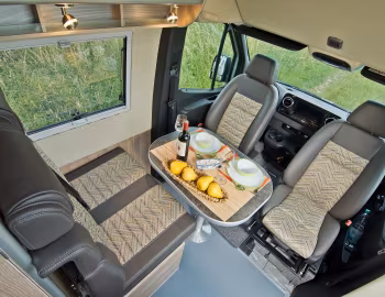 Interior 2019–pr. la strada Regent S (Br.907) '2018–pr.