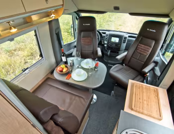 Interior 2015–18 la strada Regent S 4×4 (Br.906) '2014–18