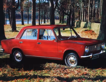 Lada 1200 Saloon [UK-spec] (21012) '05.1974–10.1982