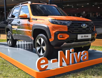 Lada e-Niva Travel (212300-80) '2024