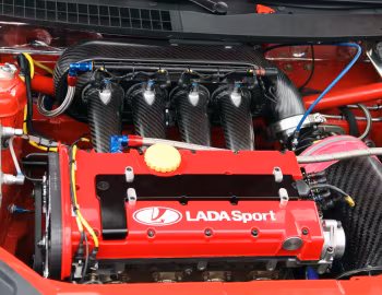 Під капотом Lada Priora WTCC VK-S2000 '2009