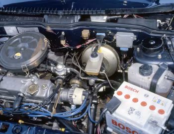 Sous la capuche Lada Samara Baltic L (21093-22) '1996–98