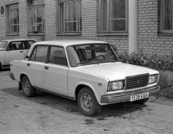 ВАЗ-2107 "Жигули" '03.1982–97