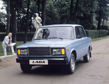 ВАЗ-2107 "Жигули" '03.1982–97