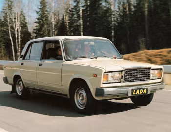 ВАЗ-2107 "Жигули" '03.1982–97