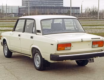 ВАЗ-2107 "Жигули" '03.1982–97