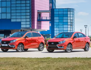Lada XRAY "50 Anniversary", Lada Vesta "50 Anniversary"