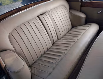 Интерьер Lagonda 3 Litre 4-door Sports Saloon by Tickford '1956