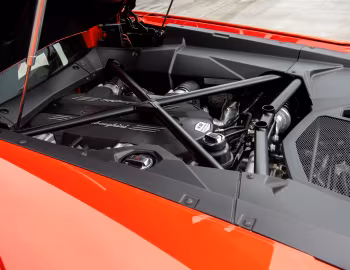 Sob o capô Lamborghini Aventador LP 700-4 "Miura Homage" [RHD] (LB834) '2016