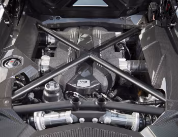 Sob o capô Lamborghini Aventador LP 700-4 Roadster [North America] (LB834) '2013–17