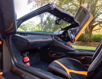 Interior Lamborghini Aventador LP 750-4 Superveloce Roadster [UK-spec] (LB834) '2015–17