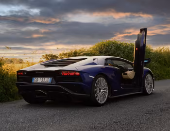 Lamborghini Aventador S [UK-spec] '2017–21