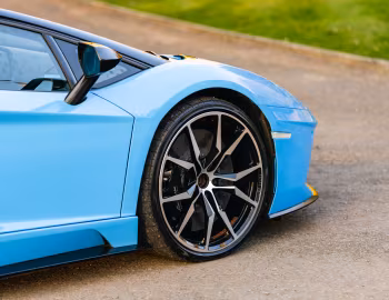 Lamborghini Aventador S Roadster [UK-spec] '2018–21