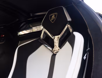 Interior Lamborghini Aventador SVJ Roadster [UK-spec] '2019–pr.