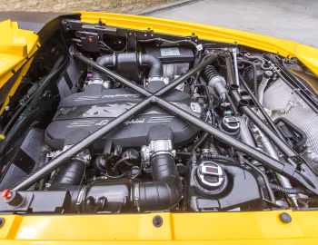 Sob o capô Lamborghini Centenario Coupé (#06071) '2017