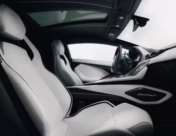 Interior Lamborghini Countach LPI 800-4 (#11176) '06.2022