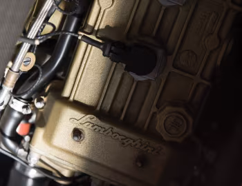 Sob o capô Lamborghini Diablo GT-R '2000
