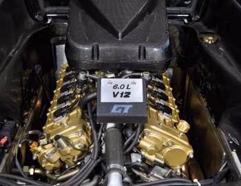 Sob o capô Lamborghini Diablo GT '1999