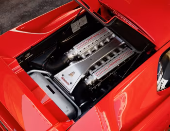 Sob o capô Lamborghini Diablo VT [North America] '1993–98