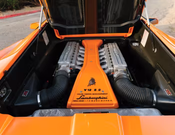 Sob o capô Lamborghini Diablo VT 6.0 [North America] '2000–01
