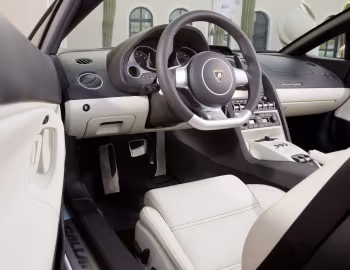 Interior Lamborghini Gallardo LP 560-4 Spyder '2008–12