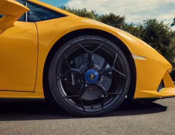 Lamborghini Huracán EVO [UK-spec] (LB724) '2019–23