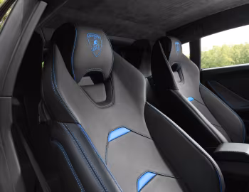Interior Lamborghini Huracán EVO [UK-spec] (LB724) '2019–23
