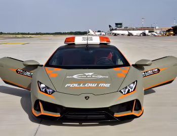 Lamborghini Huracán EVO Follow Me Car (LB724) '06.2021