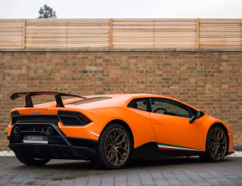 Lamborghini Huracán Performante [UK-spec] (LB724) '2017–19