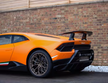 Lamborghini Huracán Performante [UK-spec] (LB724) '2017–19