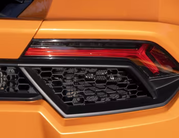 Lamborghini Huracán RWD [UK-spec] (LB724) '2015–19