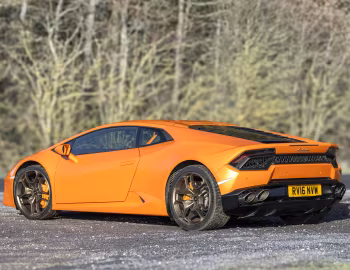 Lamborghini Huracán RWD [UK-spec] (LB724) '2015–19