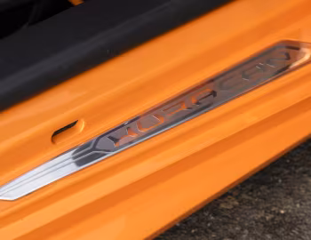 Lamborghini Huracán RWD [UK-spec] (LB724) '2015–19