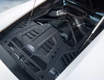 Під капотом 2024 Lamborghini Huracán Sterrato [North America] (LB724) '2023–24