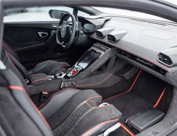 Interior 2024 Lamborghini Huracán Sterrato [North America] (LB724) '2023–24