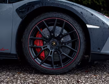 Lamborghini Huracán Sterrato [UK-spec] (LB724) '2023–24