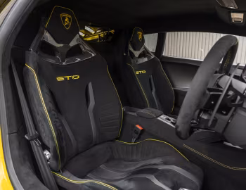 Interior Lamborghini Huracán STO [UK-spec] (LB724) '2021–24