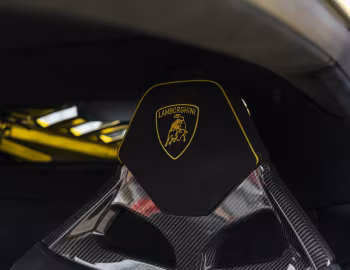 Interior Lamborghini Huracán STO [UK-spec] (LB724) '2021–24