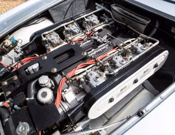 Sob o capô Lamborghini Islero 400 GTS [UK-spec] '1969–70