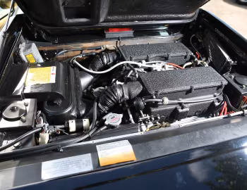 Sob o capô Lamborghini Jalpa P350 [North America] '1984–88