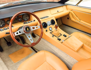 Передня панель Lamborghini Jarama 400 GT [North America] '1970–72