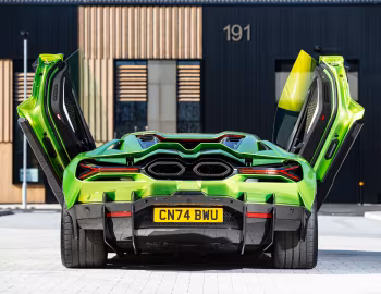 Lamborghini Revuelto [UK-spec] (LB744) '2023–н.ч.