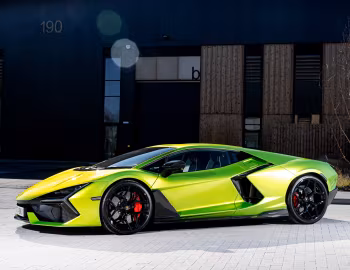 Lamborghini Revuelto [UK-spec] (LB744) '2023–pr.